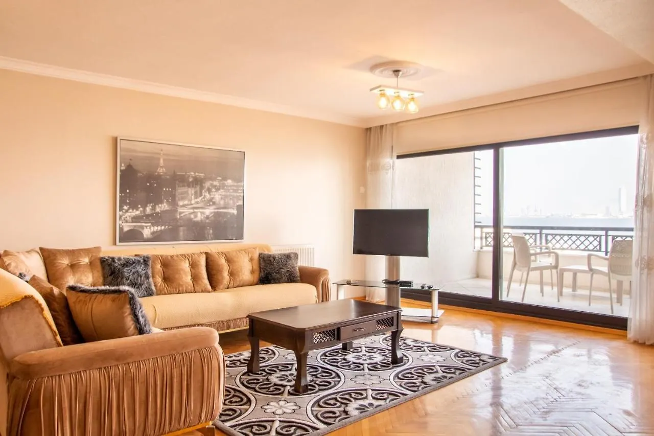 Apartment Spacious Flat With Sea View In Izmir Karsiyaka
