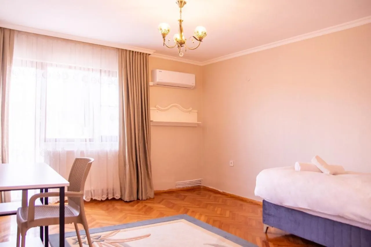 Spacious Flat With Sea View In Izmir Karsiyaka